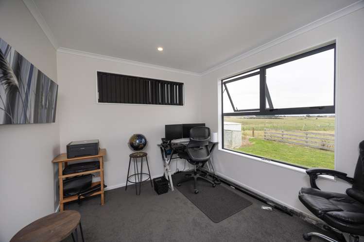 567 Lethbridge Road Halcombe_18