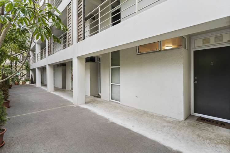 4/3 Hamilton Road Herne Bay_18