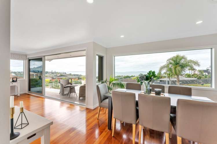 6 Paisley Street Mellons Bay_12