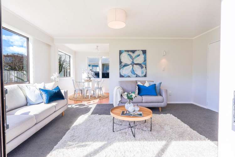7 Karamea Grove Wainuiomata_6