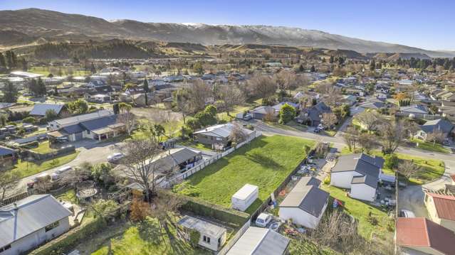 Location and potential in Old Cromwell