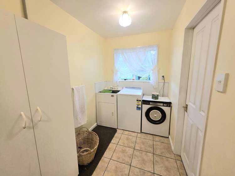 79 Maudes Road Deborah_36