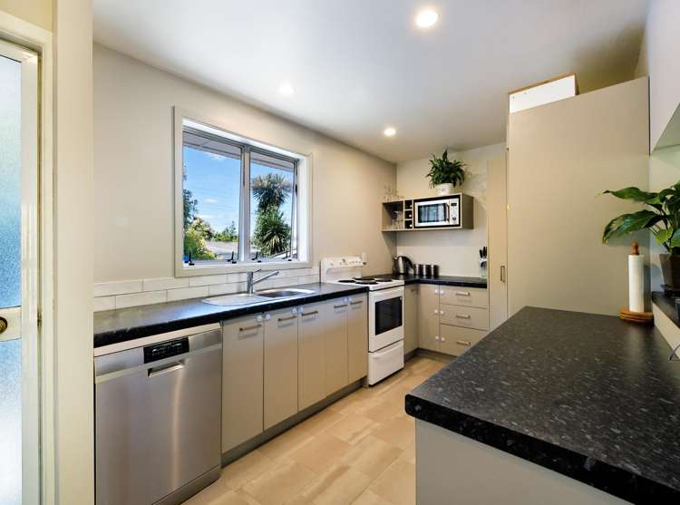 145 Tirimoana Road Te Atatu South_5