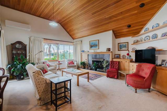 134 Lake Crescent Hamilton Lake_1