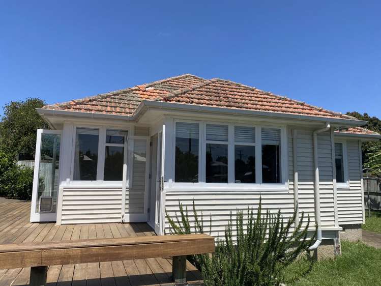 25 Holland Avenue Point England_8