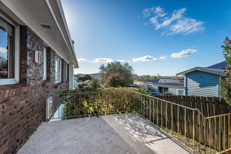 42 Woodward Avenue Mangere Bridge_8