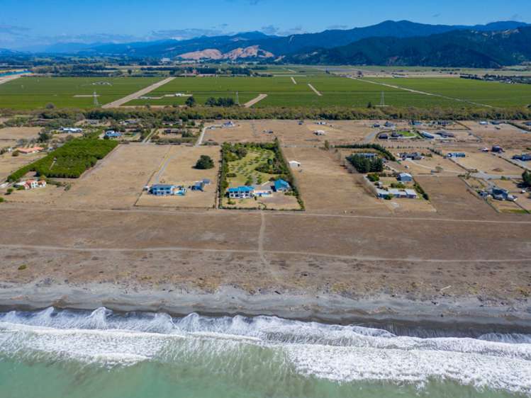 28 Hinepango Drive Rarangi_21