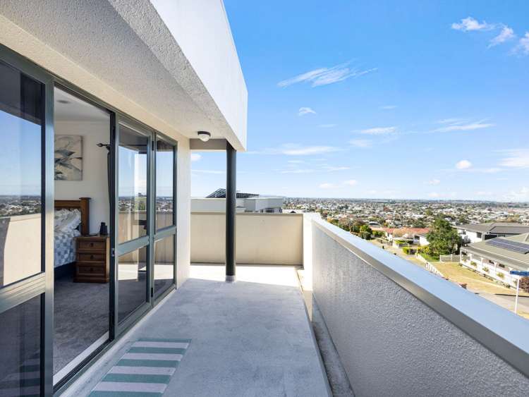 84 Churchill Drive Taradale_13