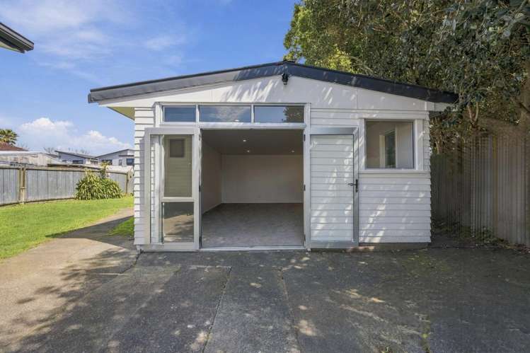 20 Kairanga Street Mangere East_11