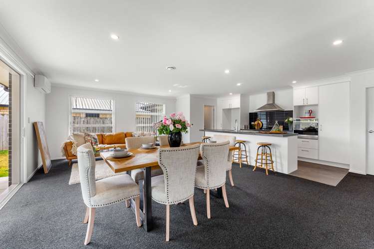 6 Dumas Place Rosehill_8