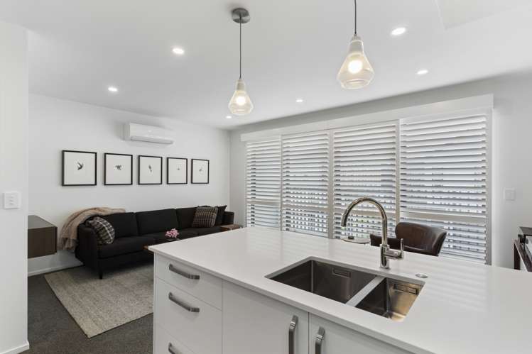 2/2 Unga Place Beachlands_8