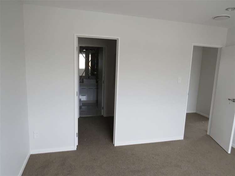 26 Pencaitland Drive Flat Bush_5