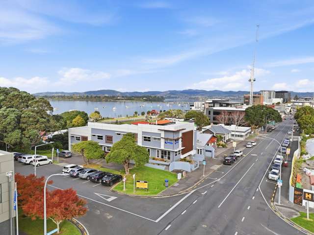 Boutique CBD office + rooftop patio & 7 carparks