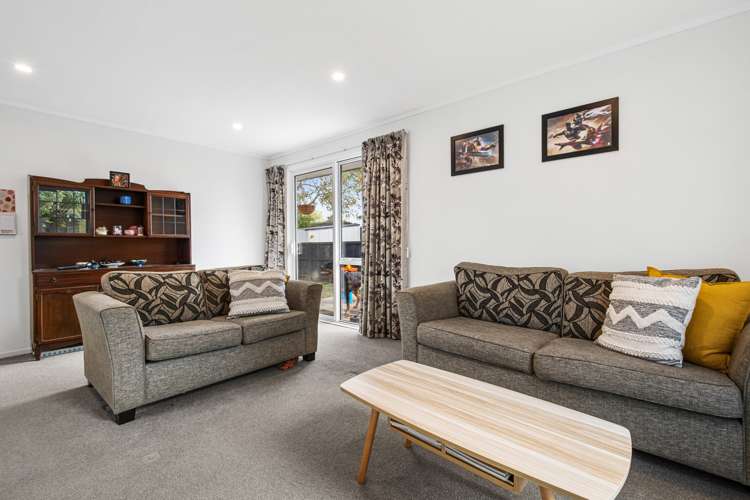 2/17 Glen Road Ranui_5