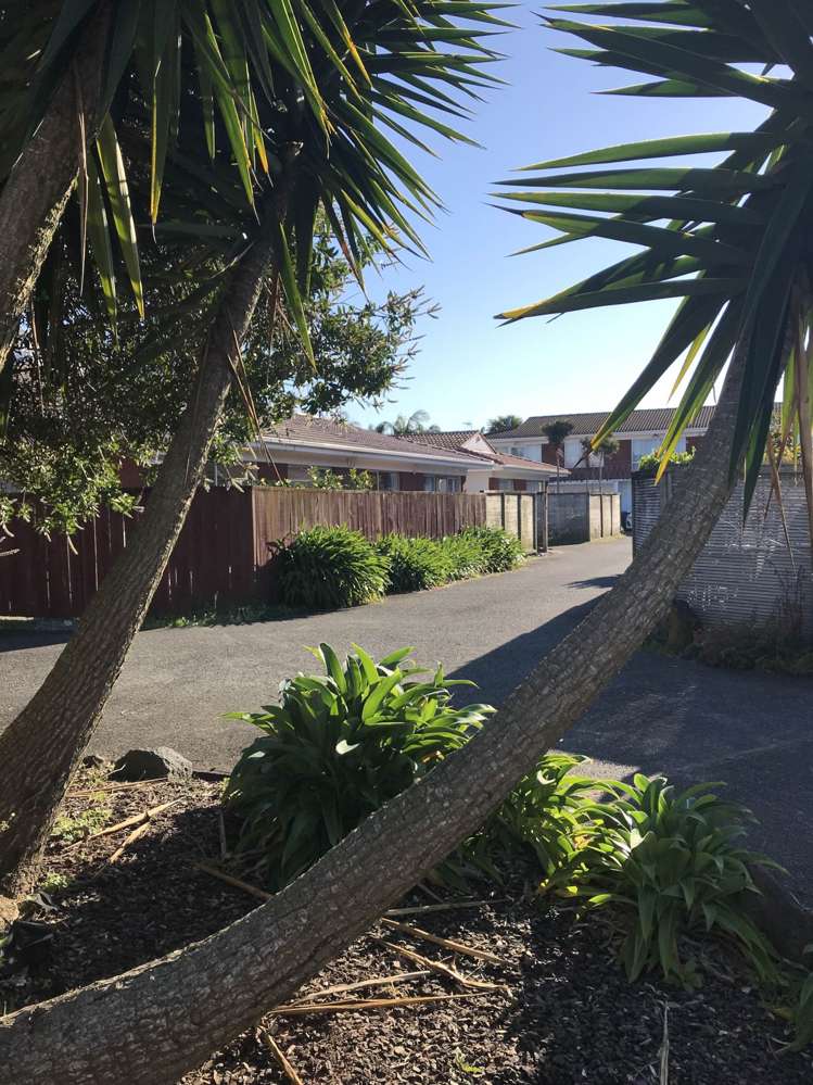 2/83 Moana Avenue One Tree Hill_14