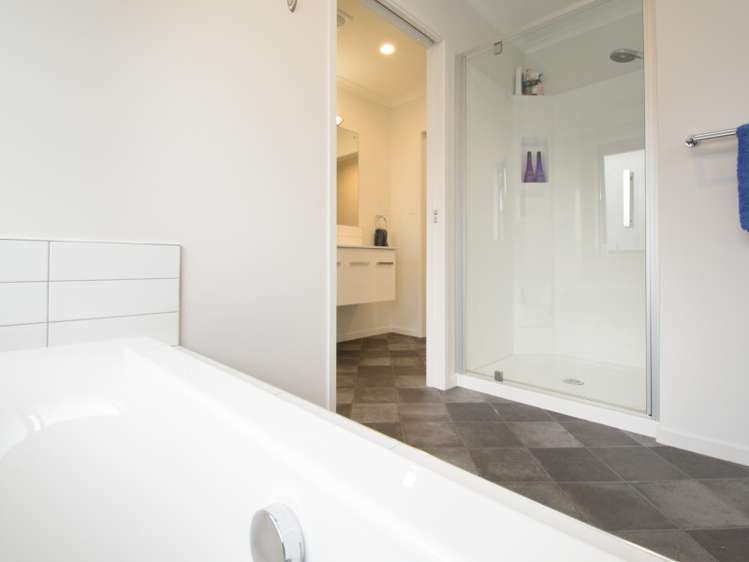 19 Myles Way Lower Shotover_21