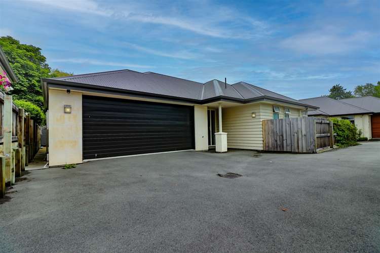 2/33 Maltby Avenue West End_0