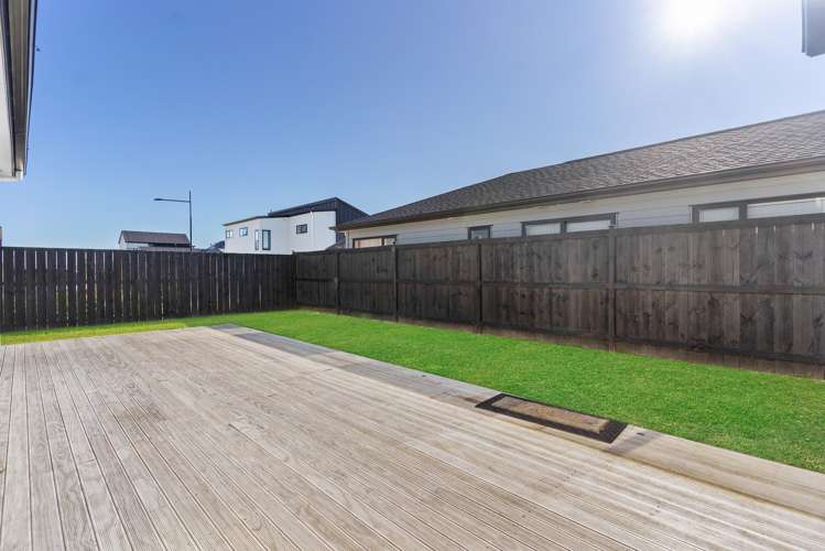 6 Castlepoint Avenue Takanini_17
