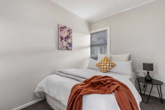 2/2 Roslyn Road Mount Wellington_2