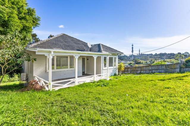 1970's Weatherboard home 850sqm (more or less)