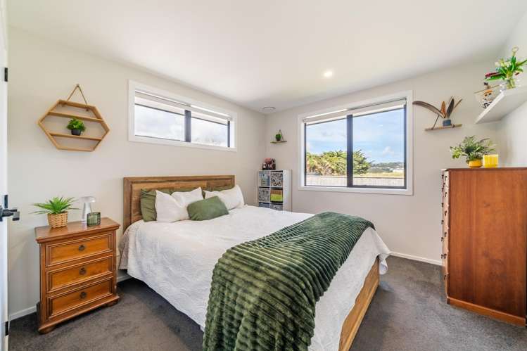 355 Grays Road Pāuatahanui_13