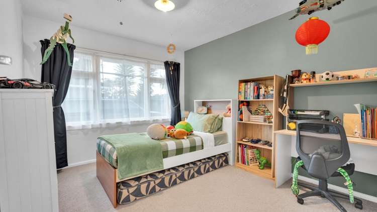 19 Brockenhurst Street Aranui_12