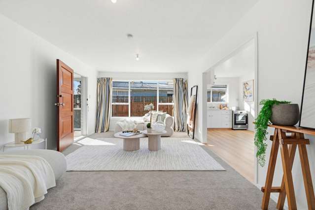 2/6 Valerie Place Redwood_2
