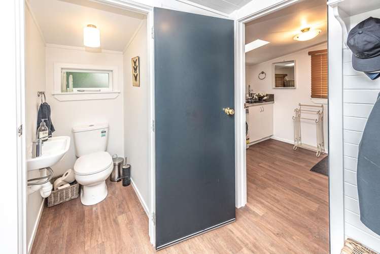 24 Brassey Road Saint Johns Hill_19