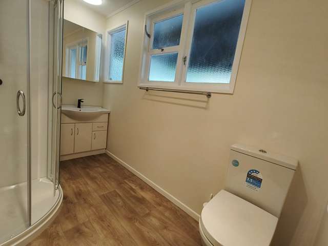 25 Silverstream Road 11600_2