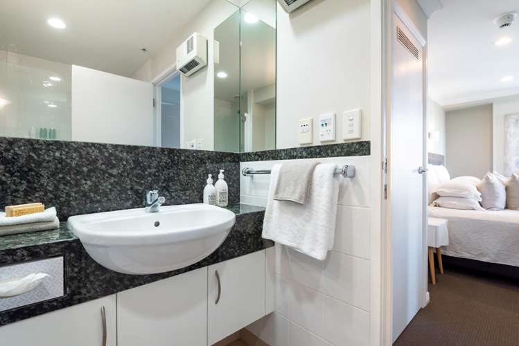 7l/100 Greys Avenue Auckland Central_11