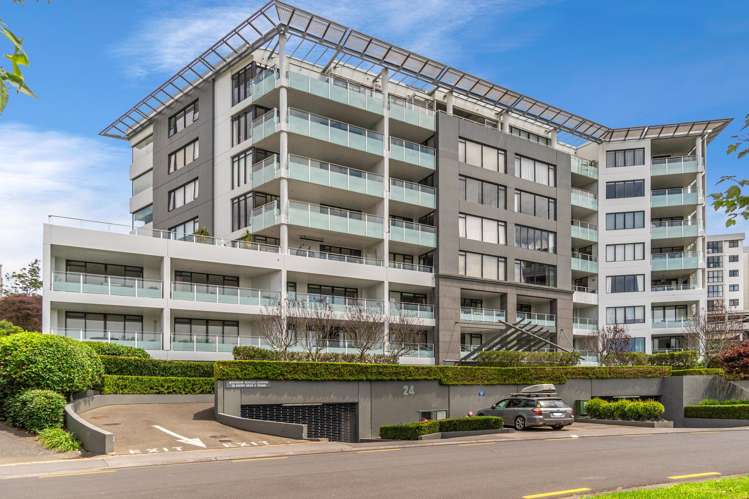 2e/24 James Cook Crescent Remuera_14