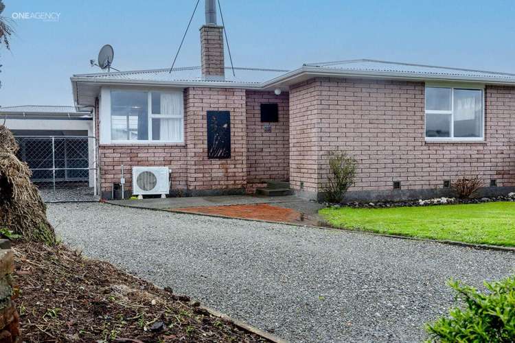 108 Gibson Quay Hokitika_22