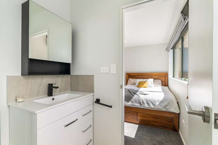 9 Nautilus Drive Gulf Harbour_11