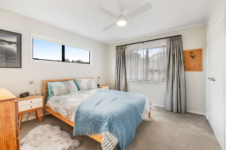 17 Leiden Place Totara Vale_12