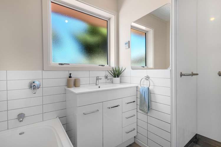 52 West-Watson Avenue Hillmorton_22