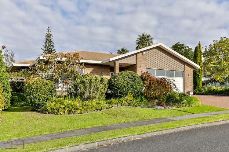 10 Woodfern Crescent Titirangi_2