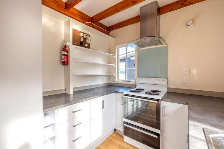 13 Totara Road Onetangi_11