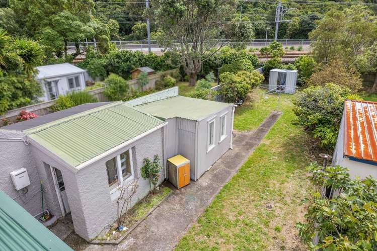 47 Riddlers Crescent Petone_17