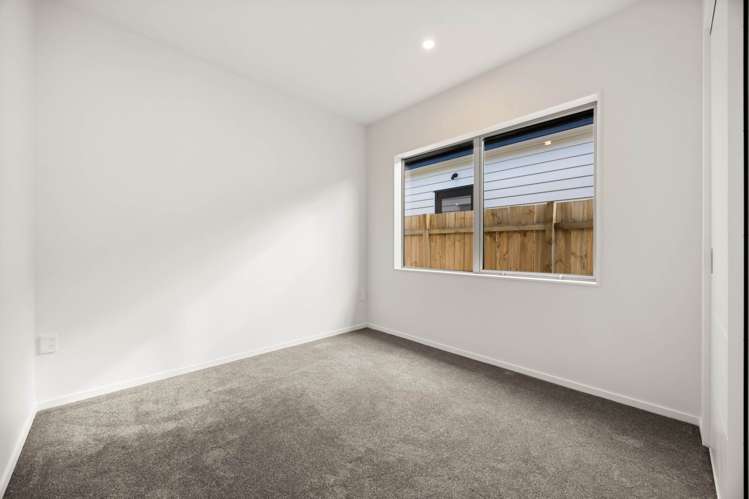 44 Furlough Road Opaheke_13