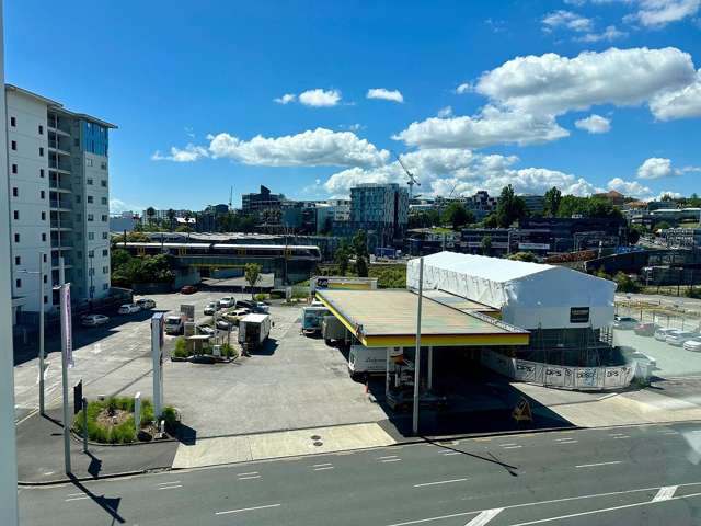 521/133 Beach Road Auckland Central_1