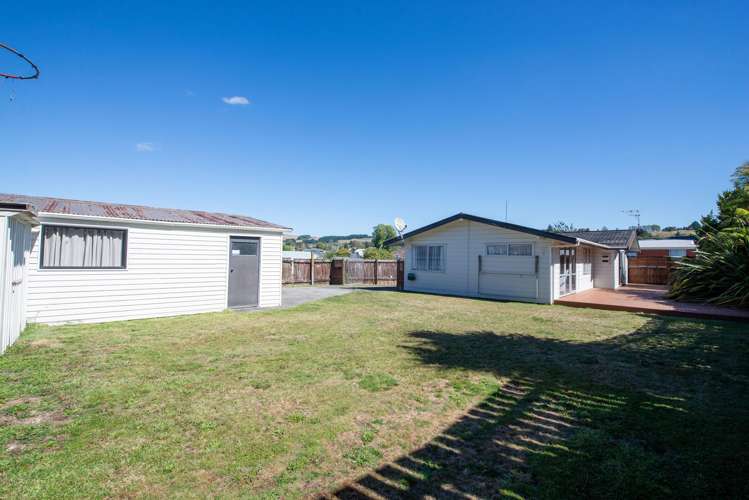 14 Petrie Street Pomare_17