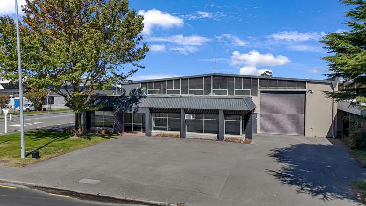 60 - 62 Treffers Road Wigram_1