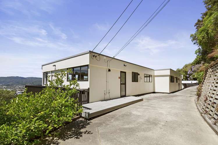 66 Miromiro Road Normandale_13