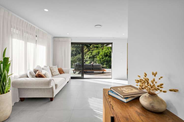 18 Rotokare Crescent Whalers Gate_6