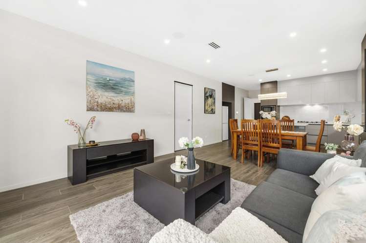 11 Puruatanga Drive Flat Bush_6