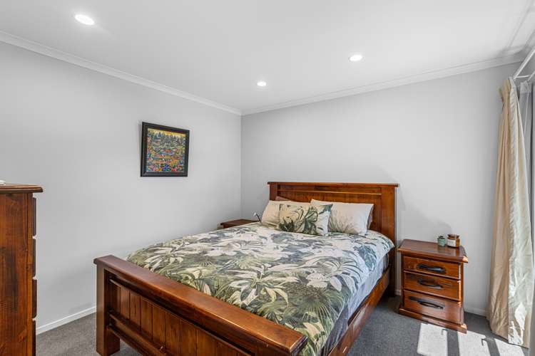 2/15 Cook Street Hamilton East_13