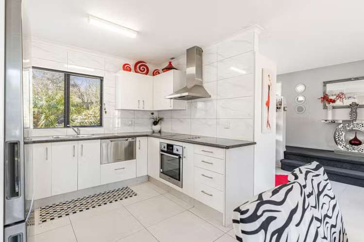  52 Hewlett Road Massey_3