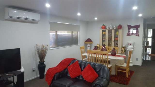 390 Ormiston Road Flat Bush_1