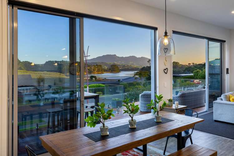 24 Robertson Street Raglan_2