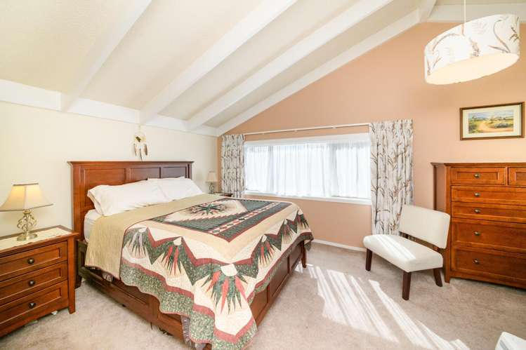 12 Truscott Grove Awapuni_21